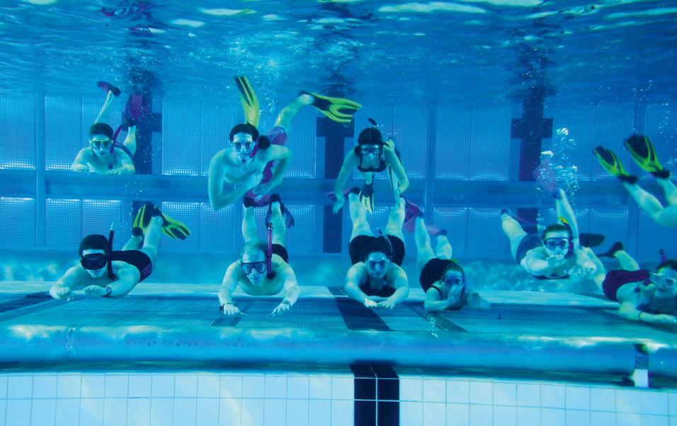 Jugendtauchen Kinder tauchen im Becken